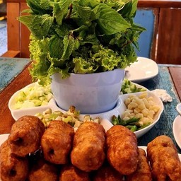แหนมเนืองชุด