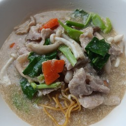 ราดหน้าหมู