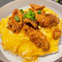 ข้าวไข่ข้นหนังไก่กรอบ