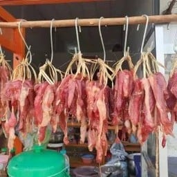 หมูพวงแดดเดียว