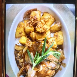 ไก่อบมันฝรั่ง