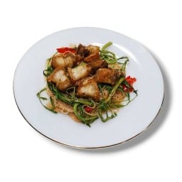 ข้าวหมูทอด หมี่เฉดหมูกรอบ ชาชัก เชฟลูกน้ำ