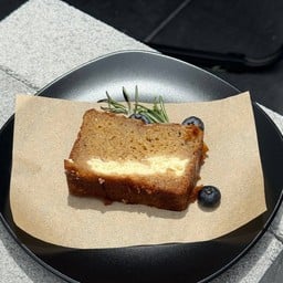 Banana cream cheese loaf cake เค้กกล้วยหอมครีมชีส
