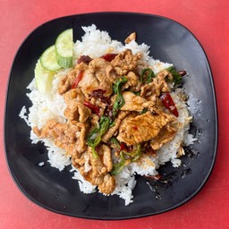 กระเพราหมูชิ้น