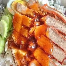 ข้าวหมูแดงหมูกรอบ