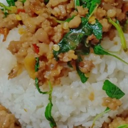 ข้าวกะเพราหมูสับ