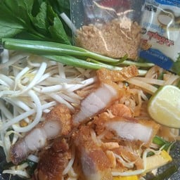 ก๋วยจั๊บน้ำข้น ผัดไท เกษตร