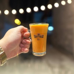 ชาไทยนมสดร้อน