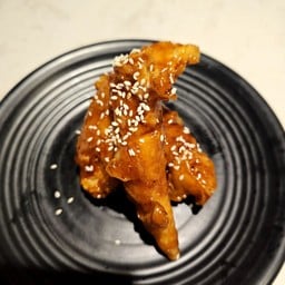 ไก่ทอดไม่มีกระดูก 3 ชิ้น