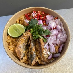 ข้าวผัดปลากระป๋อง