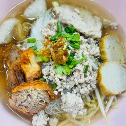 ก๋วยเตี๋ยวหมูน้ำใส