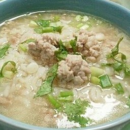 ข้าวต้มหมูสับ