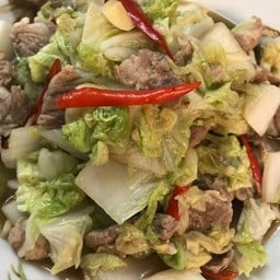 ผัดผักกาดขาวราดข้าว
