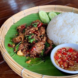 กะเพราหมูตุ๋น