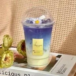 ชาอัญชัญมะพร้าวนมสด