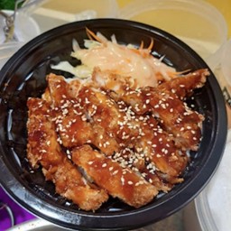 ข้าวไก่ทอดซอสเทอริยากิ