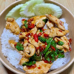 กะเพราไก่ราดข้าว