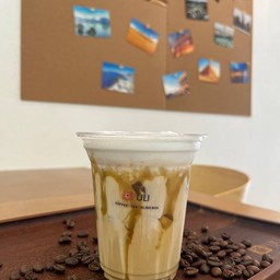 Ice caramel macchiato