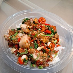 ข้วหมูกรอบคั่วพริกเกลือ