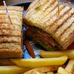 Peperroni Sandwich เปปเปอโรนี่