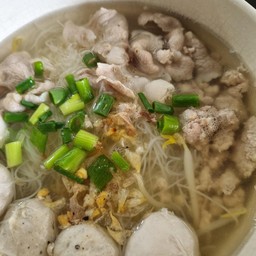 ก๋วยเตี๋ยวรวมหมูน้ำใส