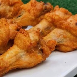 น่องไก่ใหญ่ทอด