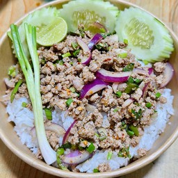 ลาบหมู ราดข้าว