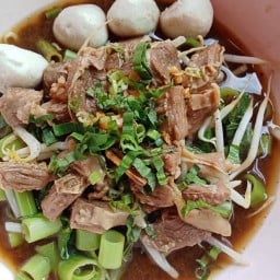 ก๋วยเตี๋ยวเรือเลิฟโซน สาขาเจริญกรุง107 แยก21