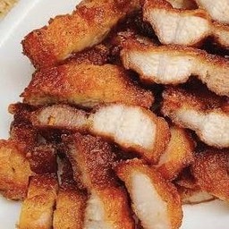 สามชั้นทอดน้ำปลา (กับข้าว)