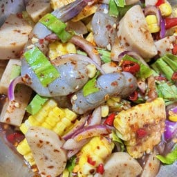 ยำข้าวโพดหวาน กุ้งสด ไก่ยอ