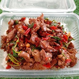 กะเพาเครื่งในไก่