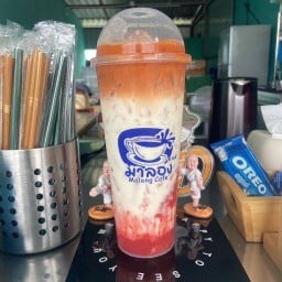 กาแฟสด มาลอง คอฟฟี่( Malong Coffee) ขนมปังปิ้ง บางปลา