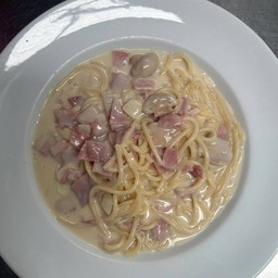 สปาเก็ตตี้คาโบนาล่า