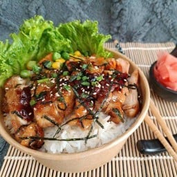 ยัยก้นครัว (Yai Konkhrua)