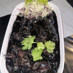 Stir-fried Squid with Black Sauce