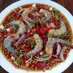 ยำกุ้งสด