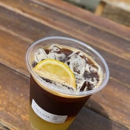 Iced black-honey lemon กาแฟน้ำผึ้งเลม่อน