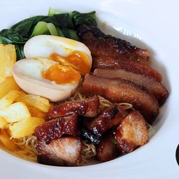 บะหมี่หมูแดงฮ่องกงมิกส์ (คละ2ส่วน) L