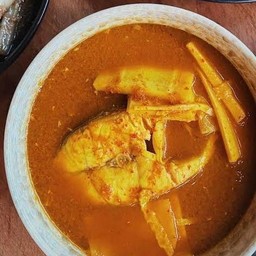 แกงส้ม (กับข้าว)