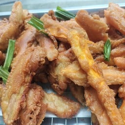 ร้านขนมโบราณ ไข่หงส์ ไข่เต่า ฝักบัว