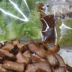 ร้านหมูย่าง&ไก่ย่างDaekอิ่มเต็มพุง