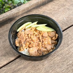 ข้าวหมูกระเทียม