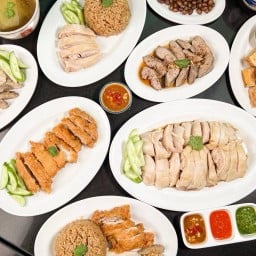 ข้าวมันไก่ผัดไทย-พี่โหดให้เยอะ พี่โหดสาขา-ขามเรียง