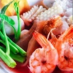 เย็นตาโฟ ซีฟู้ด ต้มยำ  ไม่มีเลือดไม่ใส่เต้าหู้ ระบุเส้นที่จะสั่งด้วยนะจ้ะ