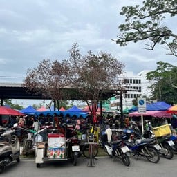 ตลาดเช้าองครักษ์