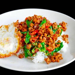 กระเพราหมูสับ