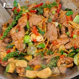 ผัดฉ่าเนึ้อ(กับข้าว)