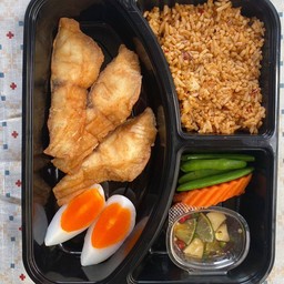 [อร่อยซ่ากับโค้ก]set ข้าวคลุกน้ำพริกปลาย่าง+โค้กไม่มีน้ำตาล