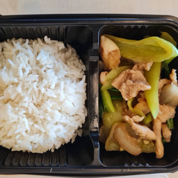 ข้าวราด ผัดพริกหยวกไก่