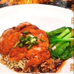 บะหมี่ หมูแดง คลุกน้ำแดง